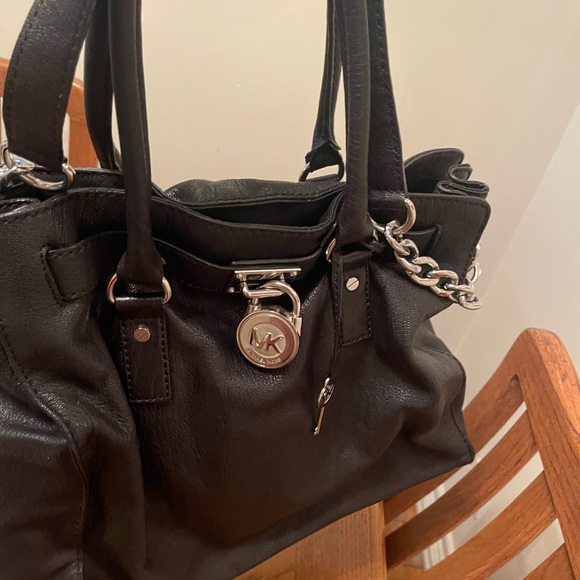 Michael Kors Bag. Good for work. - Picture 3 of 4